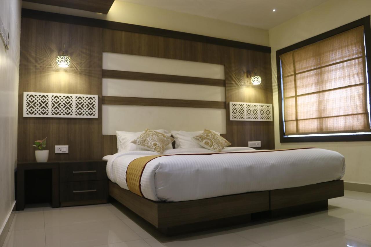 The Rubis Hotel Kottakkal Exterior foto